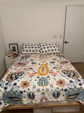 Anthropologie Multicolor Floral Medallion Quilt